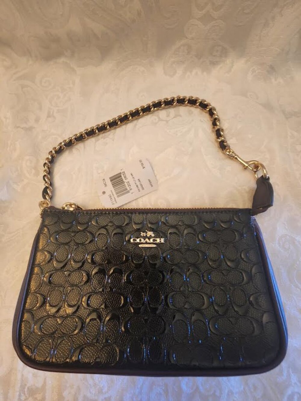 NWT COACH LARGE WRISTLET EMBOSSED BLK PATENT LEATHER TRIMED BRN LEATHER